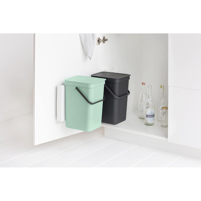 Сміттєвий кошик Brabantia Sort & Go з кришкою 16 л (світло-зелений), компактний контейнер для сортування відходів з ручкою