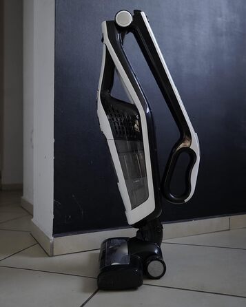Rowenta RH6737 Dual Force 2-in-1 Cordless Stick Vacuum | Integrated Handheld Vacuum | Foldable Handle | Very Lightweight – Only 2.5 kg | LED Lighting | White