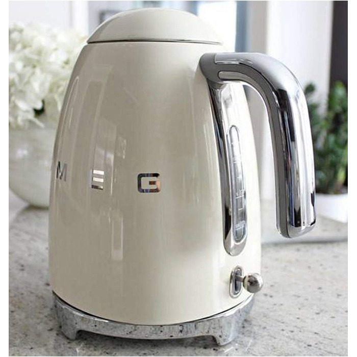 Електричний чайник Smeg KLF03WHEU 1.7л, 2400Вт, з фільтром від накипу та системою Soft-Opening, білий