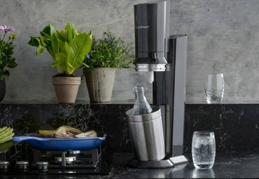 Сифон для води SodaStream Crystal 2.0, скляний графин + балон CO2, чорний