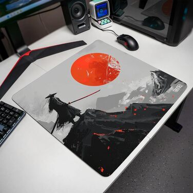 Tilt Premium килимок для миші геймерський XXL 1000x500x4mm | Нековзна підкладка на стіл | Водостійкий мат для робочого столу (50 x 50 см, Path to the Top)