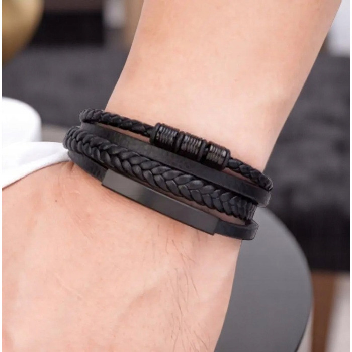 Чоловічий шкіряний браслет Lecerto, чорний, регульований (22 см) з гравіюванням