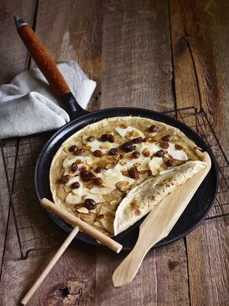 STAUB Crepe Pan made of cast iron, with wooden handle, round 28 cm, with matte black enamel coating inside the pan, suitable for all stovetops including induction, black