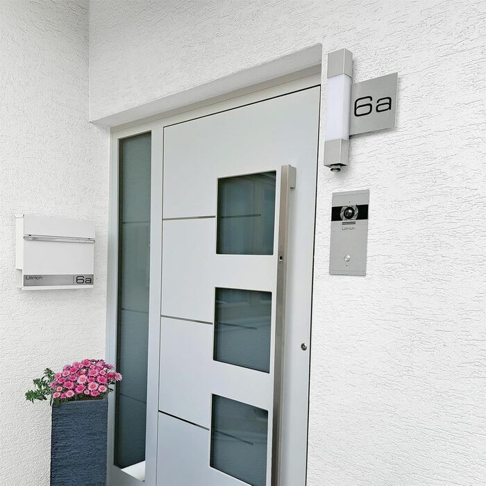 Поштова скринька Metzler Premium з газетницею, антрацит. Персоналізована з табличкою для імені. Якісна настінна поштова скринька з нержавіючої сталі V2A з порошковим покриттям RAL 7016, модель Stencil (біла)