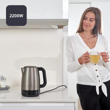 Електричний чайник BLACK+DECKER BXKE2202E 1.2L, 2200W, нержавіюча сталь, поворотна база 360°, для лівшів, з автовимкненням