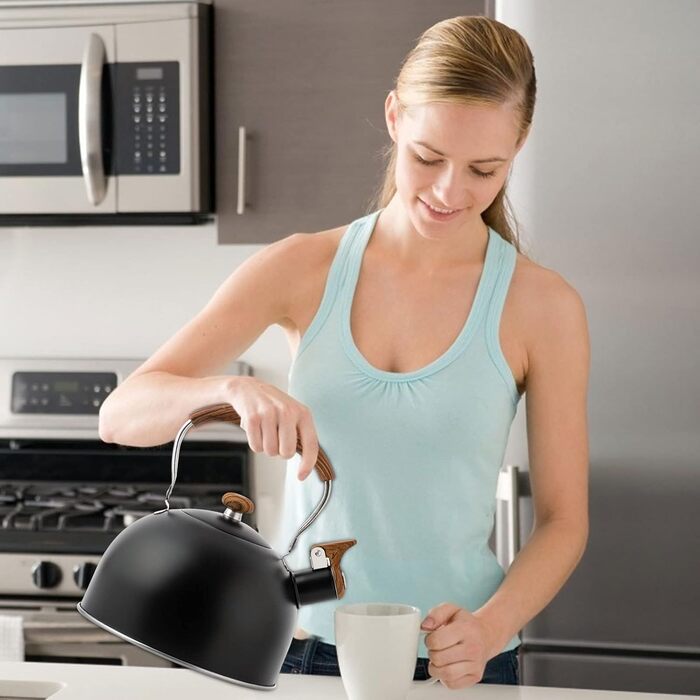 Чайник-свисток з нержавіючої сталі 2.5л | Ретро чайник-свисток для води | Чайник з дерев'яною ручкою для кухні, кемпінгу, газової плити (чорний)