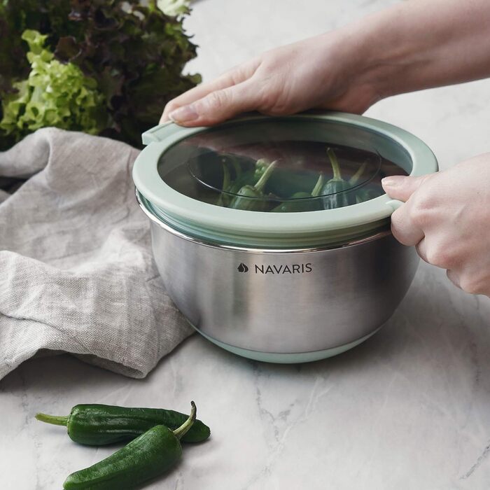 Navaris Stainless Steel Bowl Set with Lid - 3-Piece Mixing Bowl, Salad Bowl - Stainless Steel Bowl Set, Containers in Mint Green