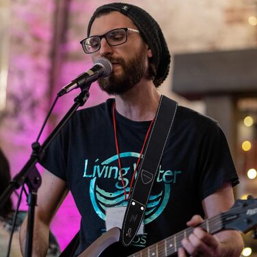 Гітарний ремінь Nefelibata з повного нубуку, з кишенькою для медіатора, для бас-гітари, електрогітари та акустичної гітари, з медіаторами, кнопками та замками (Чорний Зірка)