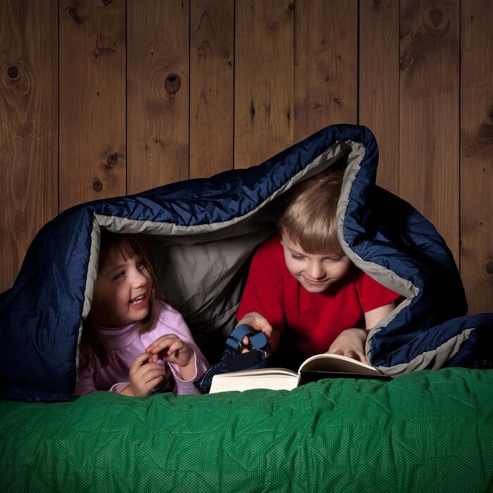 Легкий літній спальний мішок для кемпінгу та відпочинку на природі - для дорослих, зеленого кольору