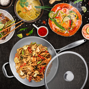 Relaxdays Stainless Steel Wok with Glass Lid