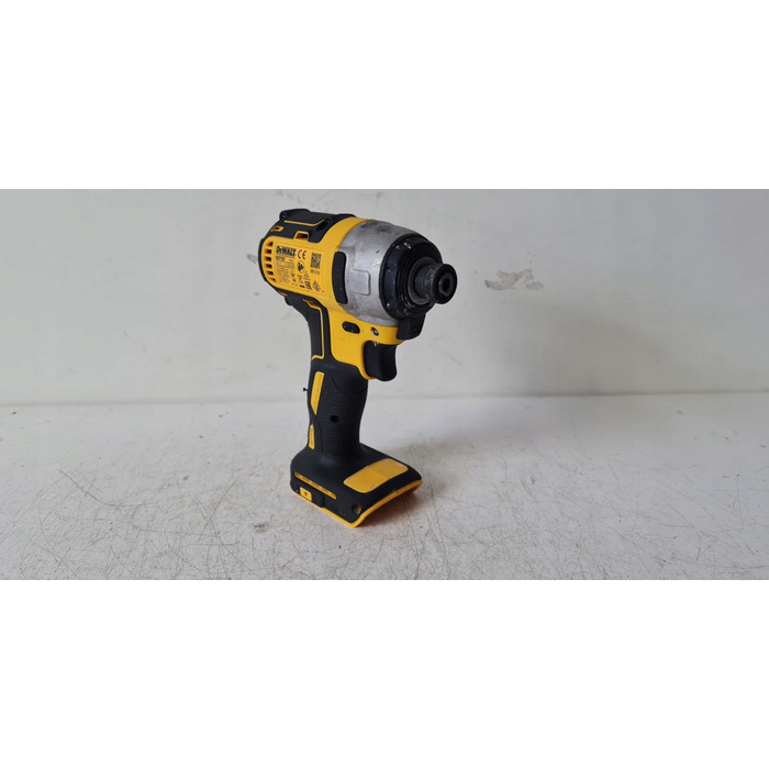 Ударний шурупокрут DeWalt DCF787N 18V 170Nm (без АКБ та ЗУ)