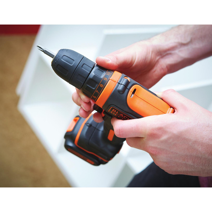Акумуляторний шурупокрут Black+Decker BDCDD12 10,8 В