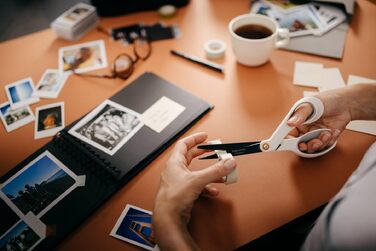 Універсальні ножиці Fiskars з антипригарним покриттям титаном, 21 см, нержавіюча сталь, біло-помаранчеві (1004721)