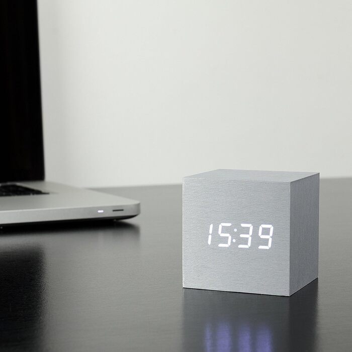 Cube Click Clock Aluminium / White LED 6.8x6.8x6.8 cm Black