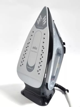 Парова праска Braun SI3055BK, 2400 Вт, керамічна підошва, резервуар 270 мл