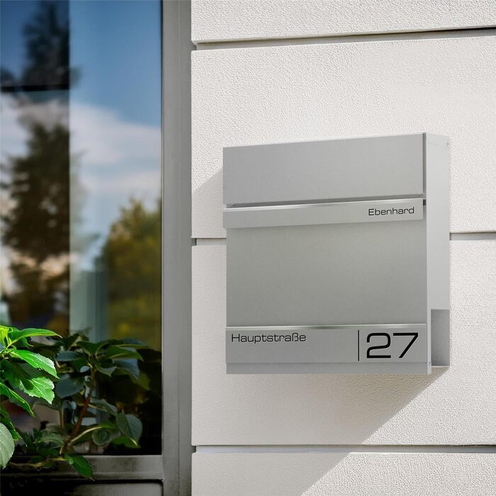 Поштова скринька Metzler Anthrazit RAL 7016 з газетницею та номером будинку, гравіювання імені лазером - сучасний вуличний поштовий ящик з табличкою, водонепроникний та стійкий до іржі | Модель Hermann (Ral9007 Graualuminium)