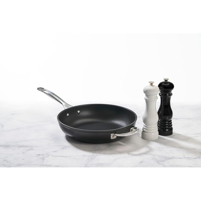 Набір млинків Le Creuset для солі та перцю, керамічний механізм, ABS-пластик, 21 см, чорний/білий
