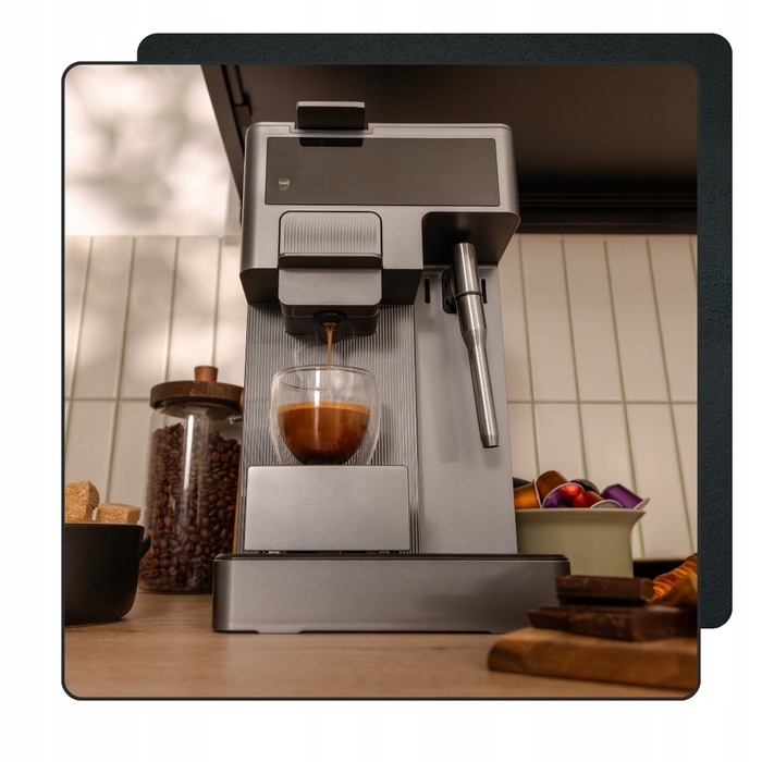 Кавомашина тиску та крапельна Cecotec FreeStyle Latte, 1350 Вт, чорна, 20 бар