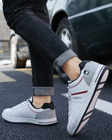 Чоловічі кросівки для активного відпочинку ARRIGO BELLO: легкі, зручні, з натуральної шкіри, розміри 41-46, білі