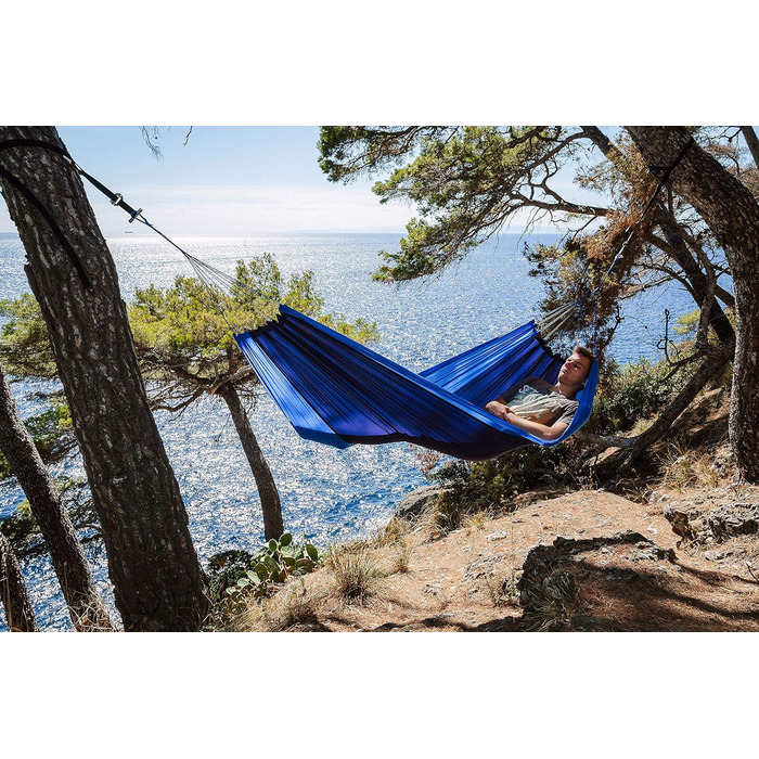 Гамак AMAZONAS Ultra-Light Silk Traveller, нейлон, 220x140 см, до 150 кг, зелений/синій, легкий, компактний