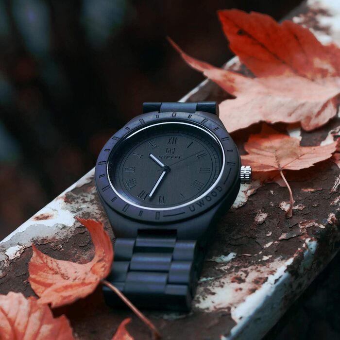 Чоловічий дерев'яний годинник Uwood Serie: аналоговий кварц, вінтажний стиль, римські цифри, сандалове дерево, ручної роботи, чорний колір