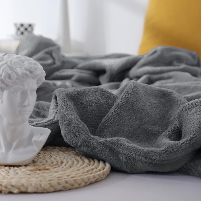 CozyLux Деки для дивану: м'яка флісова ковдра 150x200 см для всіх сезонів. Тепла, легка, для софи, ліжка, дивана. Сірий колір.
