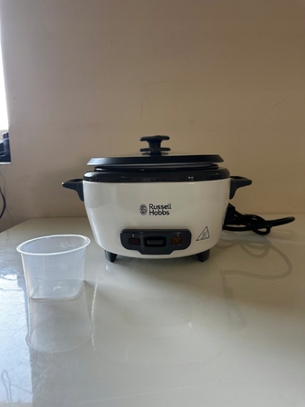 Рисоварка Russell Hobbs 27030-56, біла