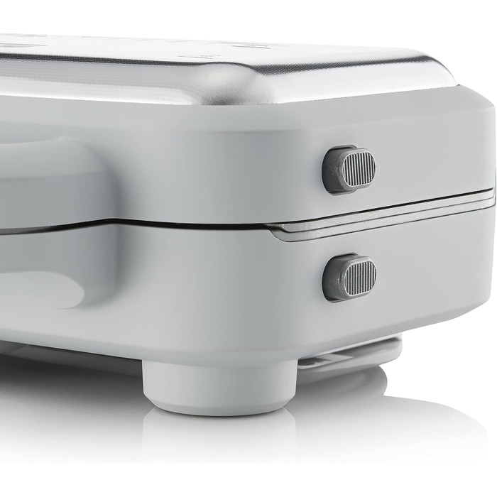 Breville DuraCeramic Waffle Maker, Easy-to-clean waffle maker with non-stick coating and deep, removable plates, White and Stainless Steel [VST072X]
