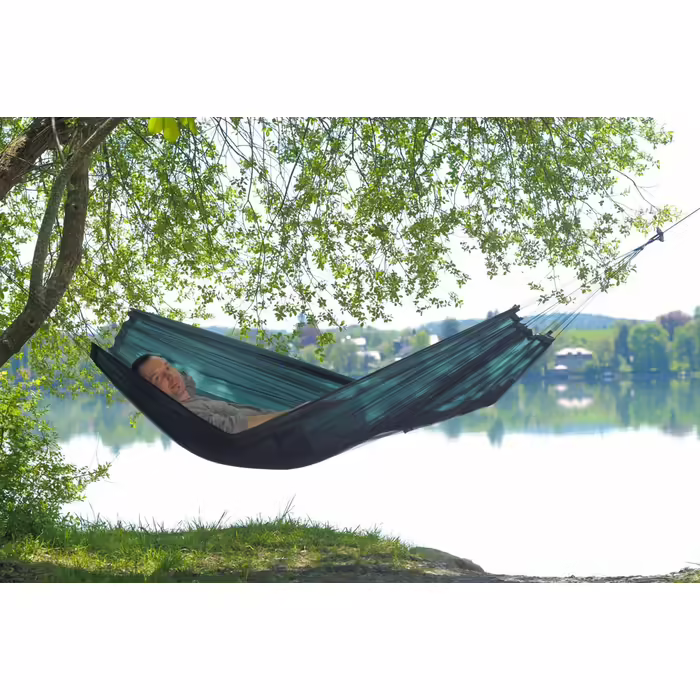 Ультралегка гамак-сітка AMAZONAS Moskito Traveller 220x140 см, до 150 кг, зелений, з підвісним комплектом T-Strap