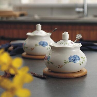 Hotoco Sugar Bowl, Ceramic Sugar Bowl with Lid and Stainless Steel Spoon for Home and Kitchen - Flower Design, White flower