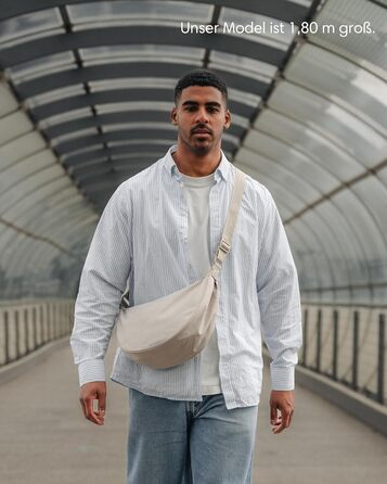 Сумка через плече LARKSON Solveig Medium бежева (Taupe) - Містка напівмісяць, водонепроникна, 6.5 л