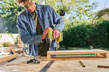 RYOBI 18V ONE+ акумуляторний ударний дриль-шуруповерт, комплект R18PD3-140SA, 4Ah, зарядний пристрій, набір біт RAK31MSD, сумка для інструментів