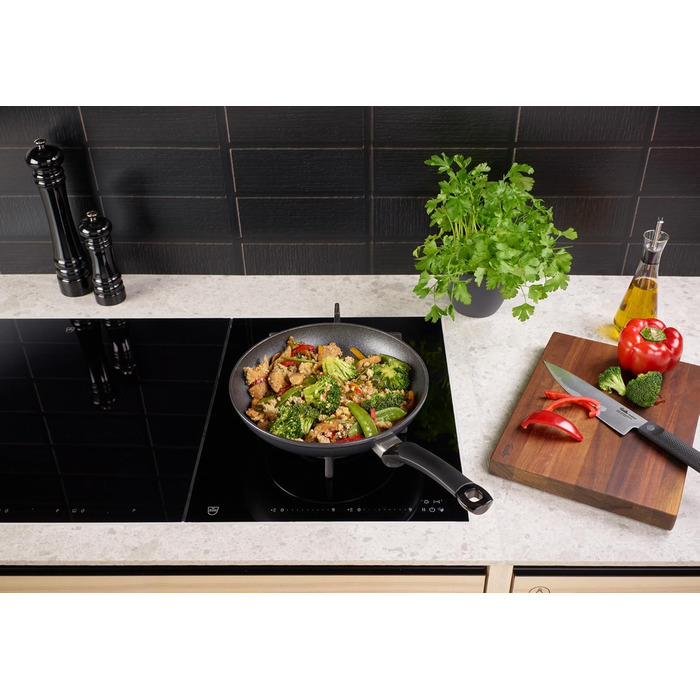 Fissler Adamant: Сковорода з антипригарним покриттям 24+28 см, алюмінієва, для індукції (Classic)