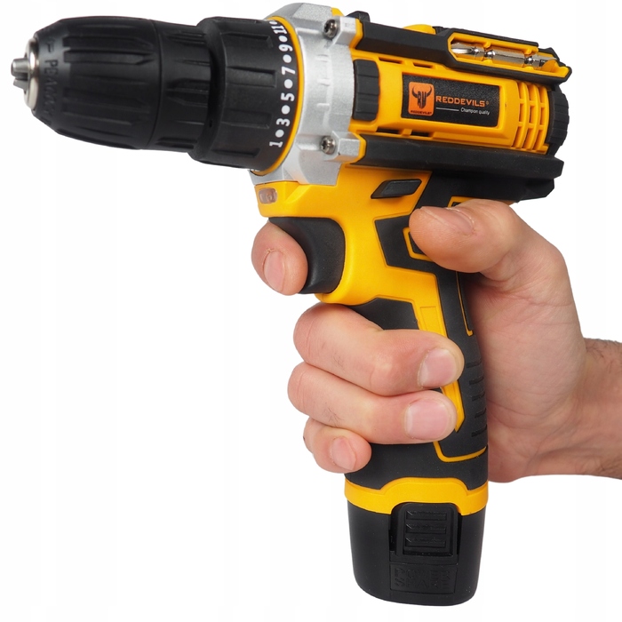Акумуляторний шуруповерт Total Store 12V