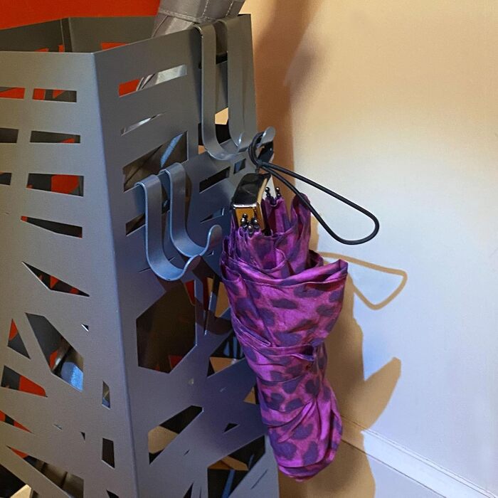 Стійка для парасоль з піддоном для води, 4 гачки, 16x16x49 см, сіра, UNUS