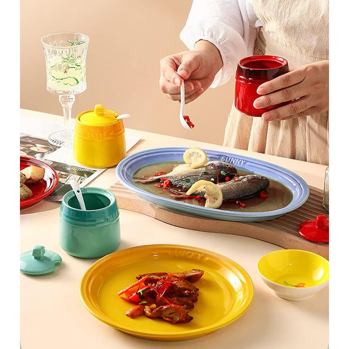 Colorful Ceramic Spice Jar, Spice Container, Sugar Bowl with Lid and Spoon - Red