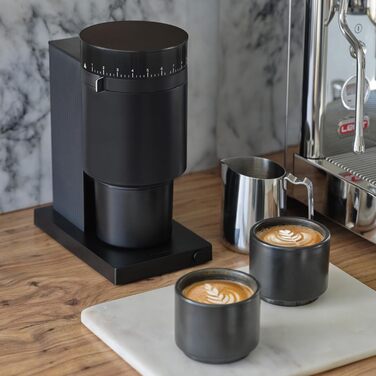 Електрична кавомолка Fellow Opus з конічним жорном - універсальна для еспресо, drip, French press та cold brew - матово-чорна