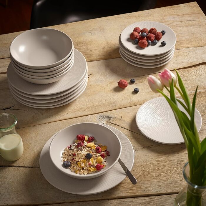 Набір посуду Vintage Tafelservice 'Blanka' від ECHTWERK (18 предметів) для 6 осіб. Стильний сервіз з текстурованого фарфору: 6 тарілок, 6 глибоких тарілок, 6 супових тарілок, кремовий колір.