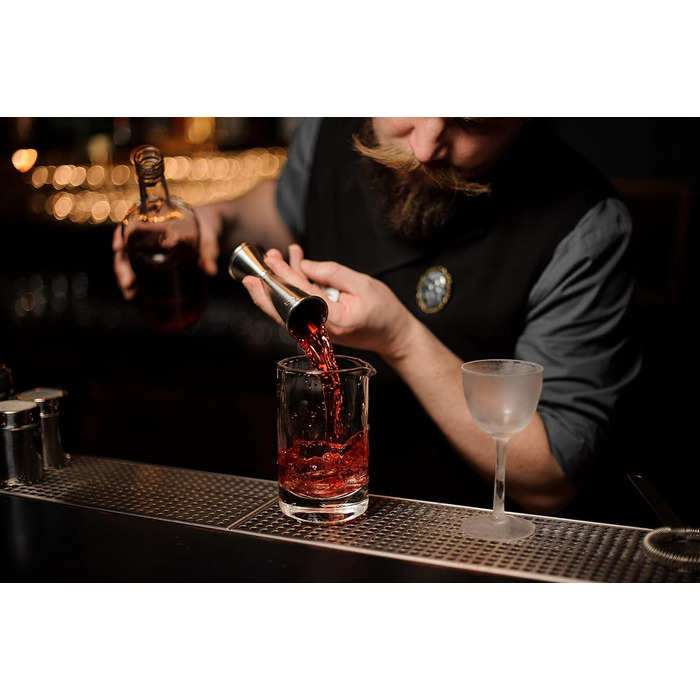 Набір для приготування коктейлів CocktailMeister Premium: шейкер, мірний стаканчик, рецепти коктейлів