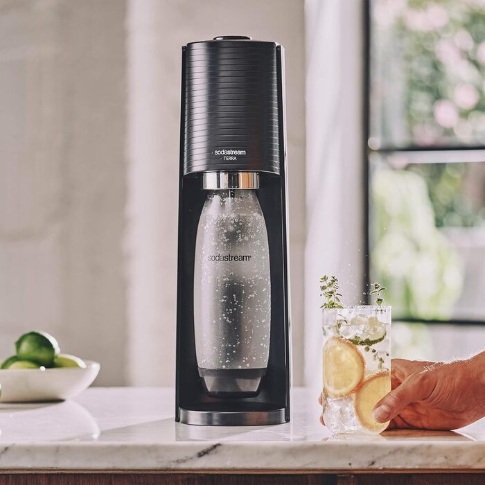 SodaStream Set: Газована вода вдома – машина для газування, циліндр CO2 60л, пляшка FUSE 1л, 2 пляшки My Only Bottle 0.5л, чорний колір