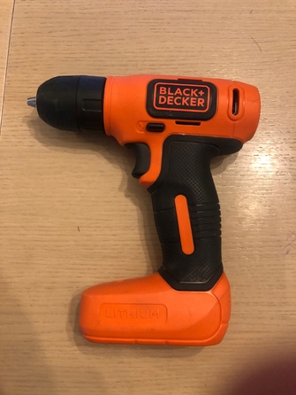 Акумуляторний шурупокрут Black+Decker 7,2 В BDCD8