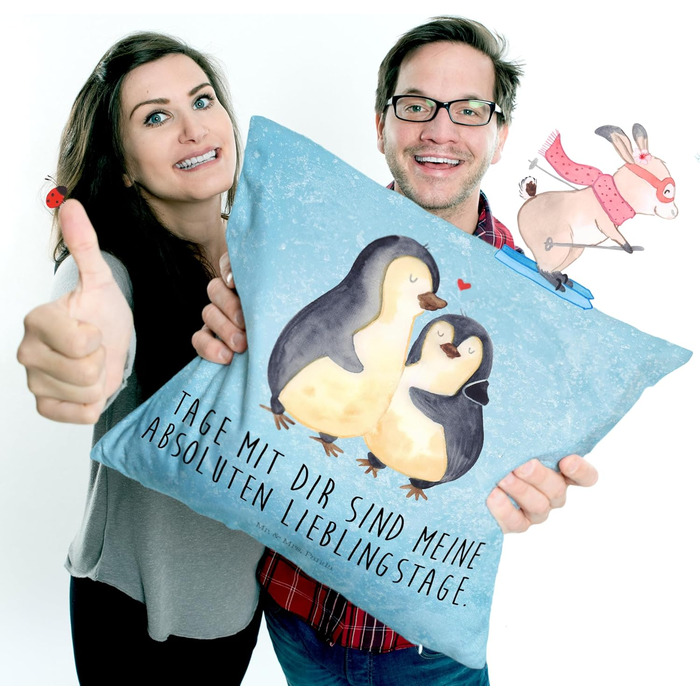 Декоративна подушка Mr. & Mrs. Panda з пінгвінами, що обіймаються, 40x40 см – подарунок для пари, на весілля, заручини, річницю, диванна подушка, чохол