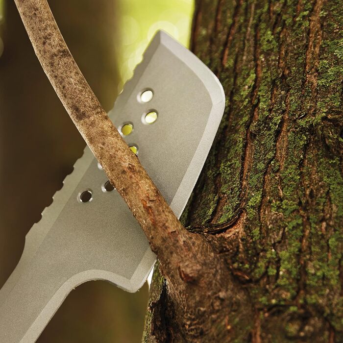 Мачете-сокира Fiskars з нейлоновим чохлом, 46 см, загартована сталь, чорний/помаранчевий, 1051236