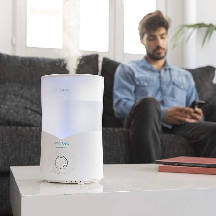Зволожувач повітря Cecotec BreezeCare 4000 Connected: 6 л бак, 400 мл/год, Wi-Fi, сенсорне управління, плазма, 40 м², таймер 12 год, 30W (холодний) / 110W (гарячий)