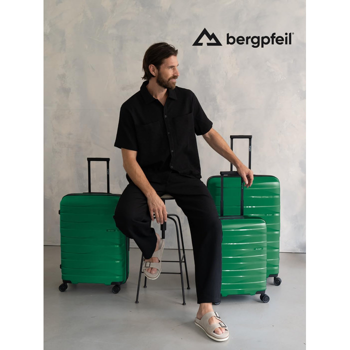 Чемодан середній з жорстким корпусом, розширюваний, 45 x 27 x 66 см, з подвійними колесами та TSA-замком, 3.7 кг, з високоякісного поліпропілену, унісекс, Emerald Green Metallic