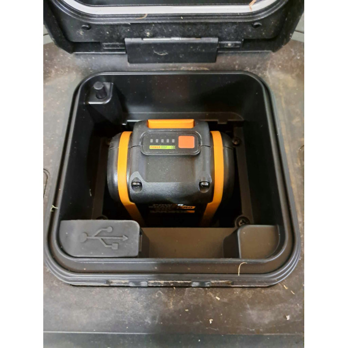 Робот-газонокосарка Worx WR, ширина стрижки 20 см