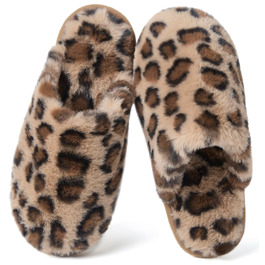 колір: леопард