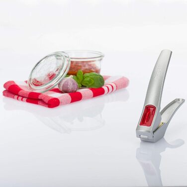 Прес для часнику Westmark з великою камерою та елементом для чищення, 16.2 см, алюміній/пластик, срібно-червоний, 30082260 Josie