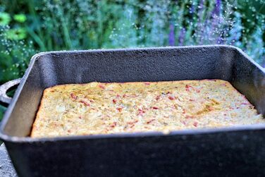 Чавунний казан BBQ-Toro Dutch Oven з кришкою, 10,5 л, попередньо підготовлений, для запікання та тушкування