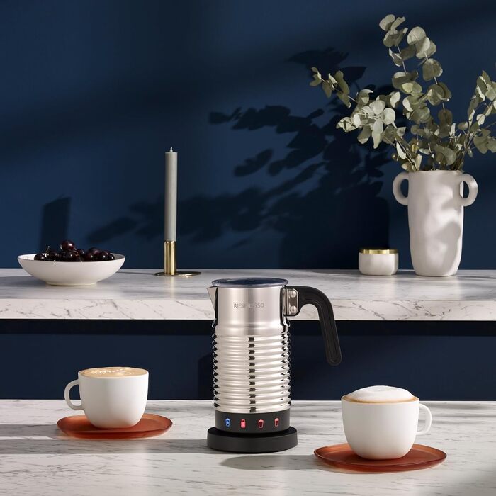 Nespresso Aeroccino 4 - електричний спінювач молока, срібний